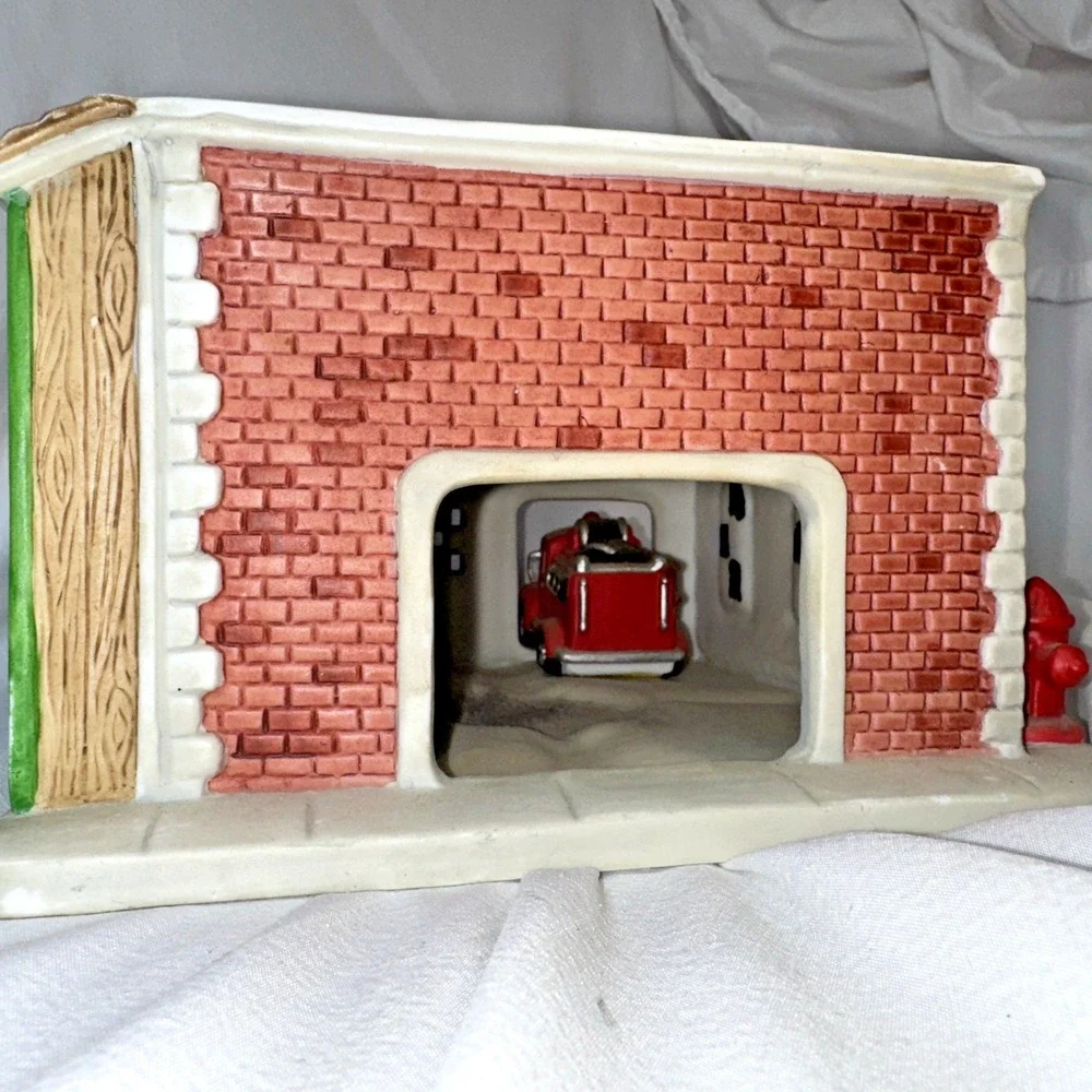 Partylite Retired 1993 Hook & Ladder Fire Station Ceramic House For Tea Candles - Picture 5 of 8